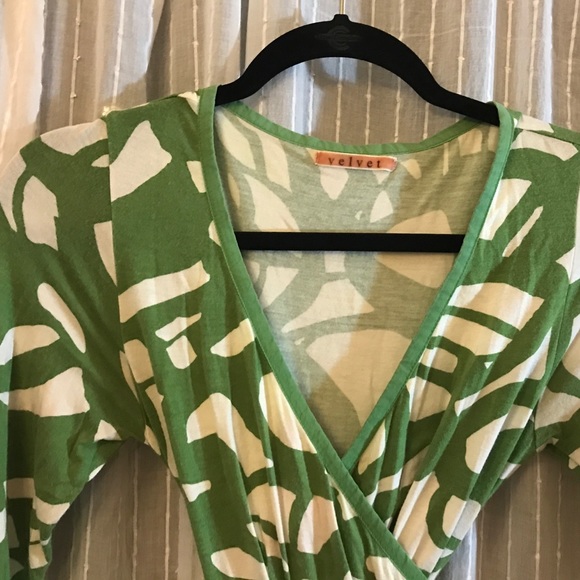 Velvet by Graham and Spencer Green / White Cotton Modal Wrap Midi Dress Size M - Picture 3 of 7